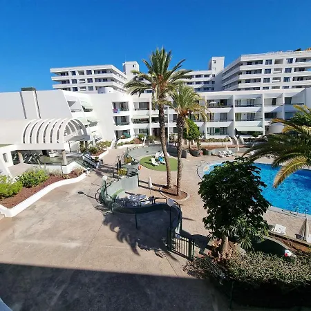 Casa Palmera Only 150 Meters To The Beach, Heated Pool, Wifi, Sat-tv, Balcony With Poolview