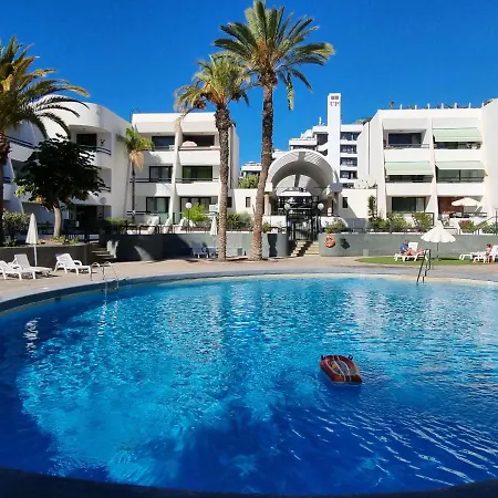 Casa Palmera Only 150 Meters To The Beach, Heated Pool, Wifi, Sat-tv, Balcony With Poolview Arona (Tenerife)