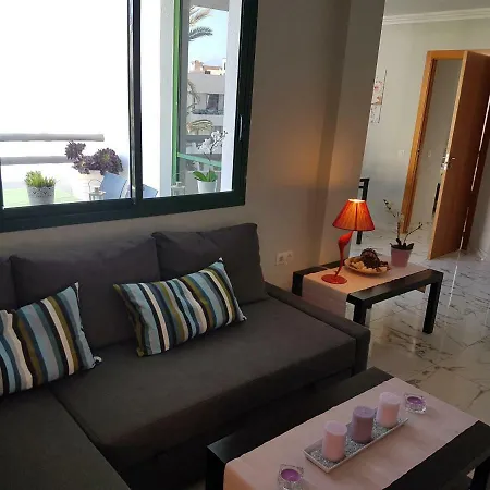 Casa Palmera Only 150 Meters To The Beach, Heated Pool, Wifi, Sat-tv, Balcony With Poolview *