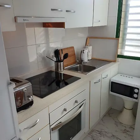 Apartamento Casa Palmera Only 150 Meters To The Beach, Heated Pool, Wifi, Sat-tv, Balcony With Poolview Arona (Tenerife)