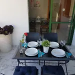 Casa Palmera Only 150 Meters To The Beach, Heated Pool, Wifi, Sat-tv, Balcony With Poolview *